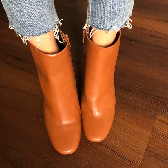 H&M- Retro Vegan Leather Ankle Booties - Picture 4 of 4